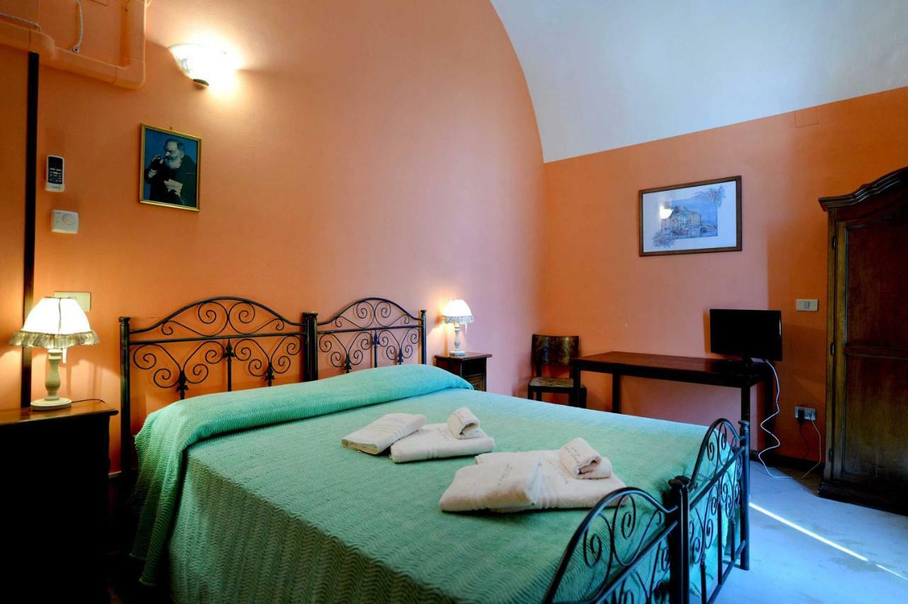 Agriturismo Santa Chiara Alezio Exteriör bild